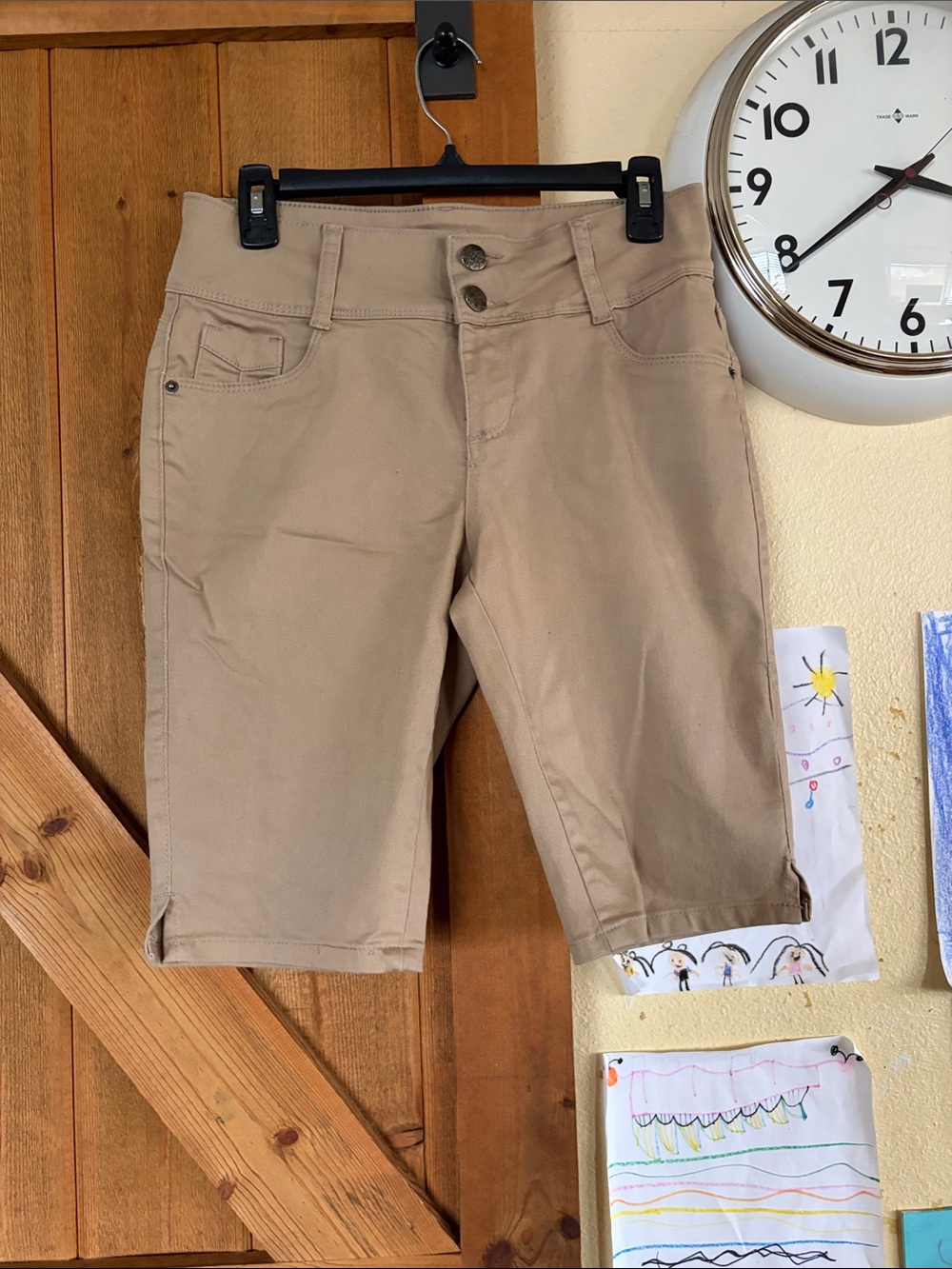 Hybrid & company Beige Casual Shorts
